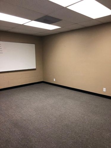 4361 Caterpillar Rd, Redding, CA 96003